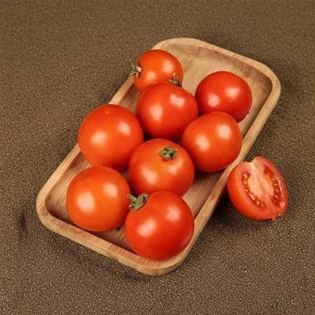 Organically Grown Tomato 1 kg (Desi Tamaatar)